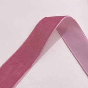 סרט קטיפה ורוד