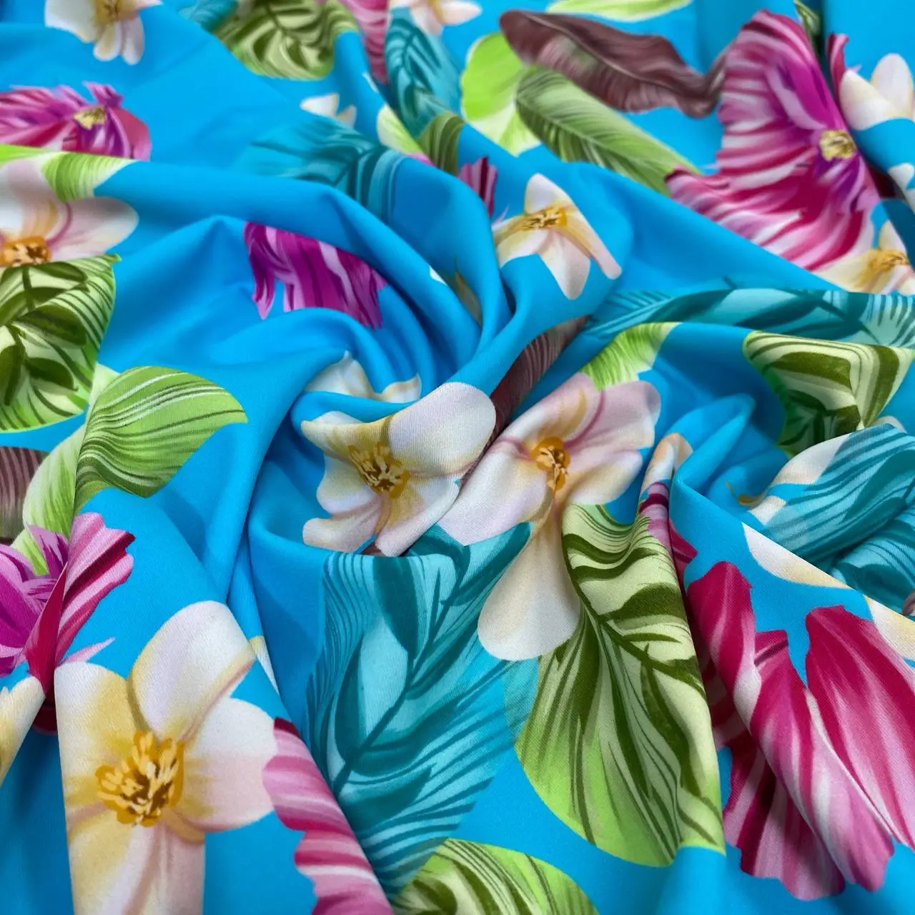⁦בד לייקרה פרחים עלים ורוד לבן על תכלת כחול⁩ – תמונה ⁦4⁩