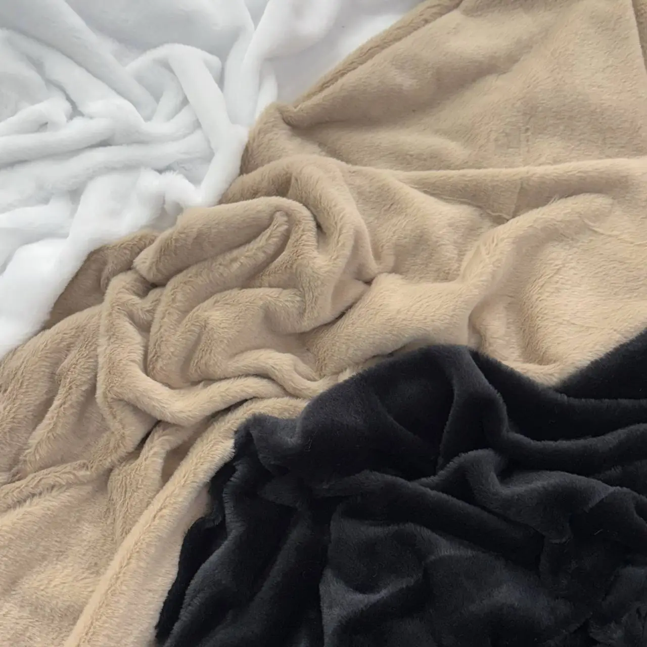 ⁦בד פרווה קצרה לבן⁩ – תמונה ⁦3⁩