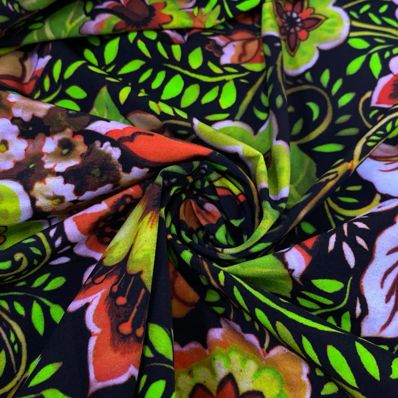 ⁦בד לייקרה פרחים ורוד סגול ירוק שחור⁩ – תמונה ⁦2⁩