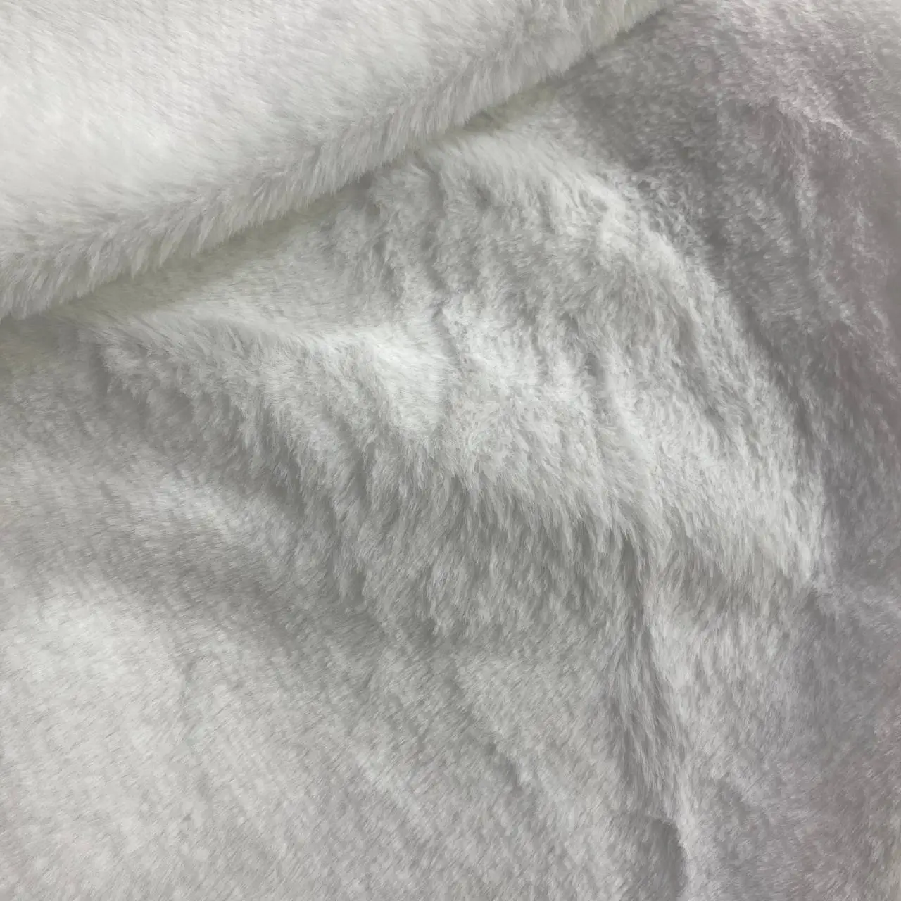 ⁦בד פרווה קצרה לבן⁩ – תמונה ⁦2⁩