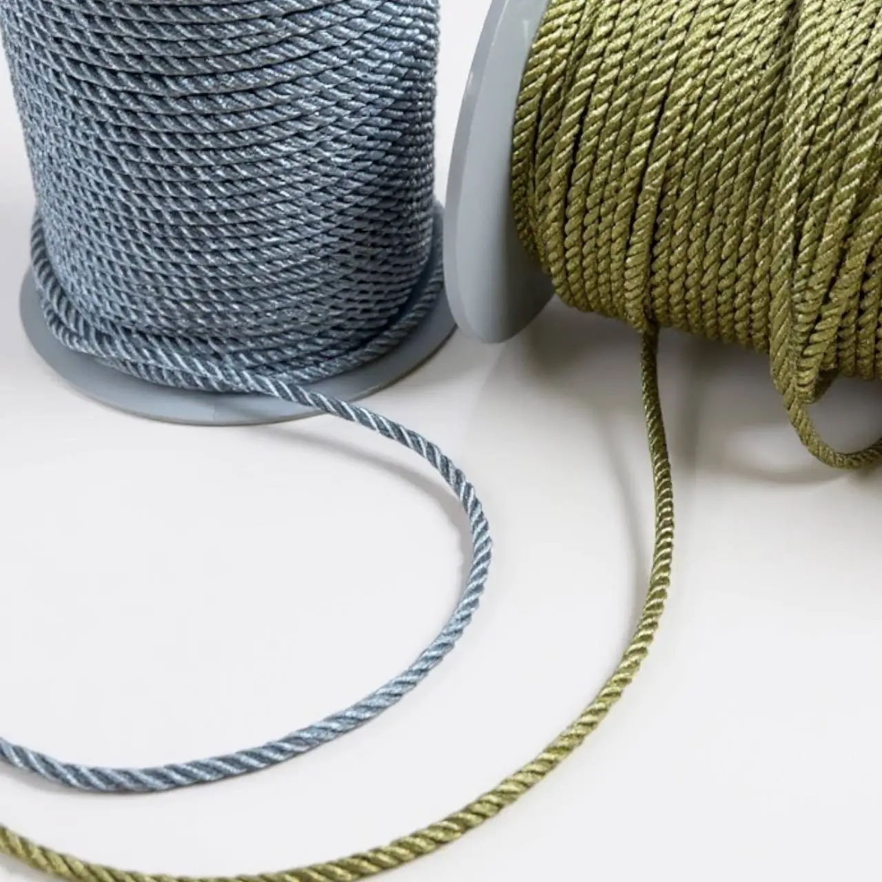 חבל זהב / כסף