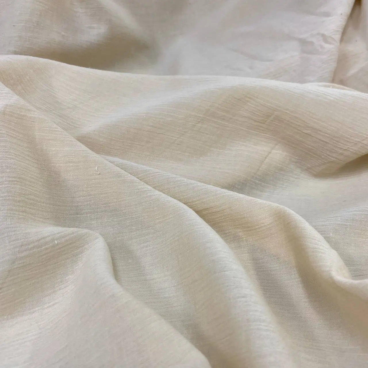 ⁦בד כותנה מקומט בז בהיר⁩ – תמונה ⁦3⁩