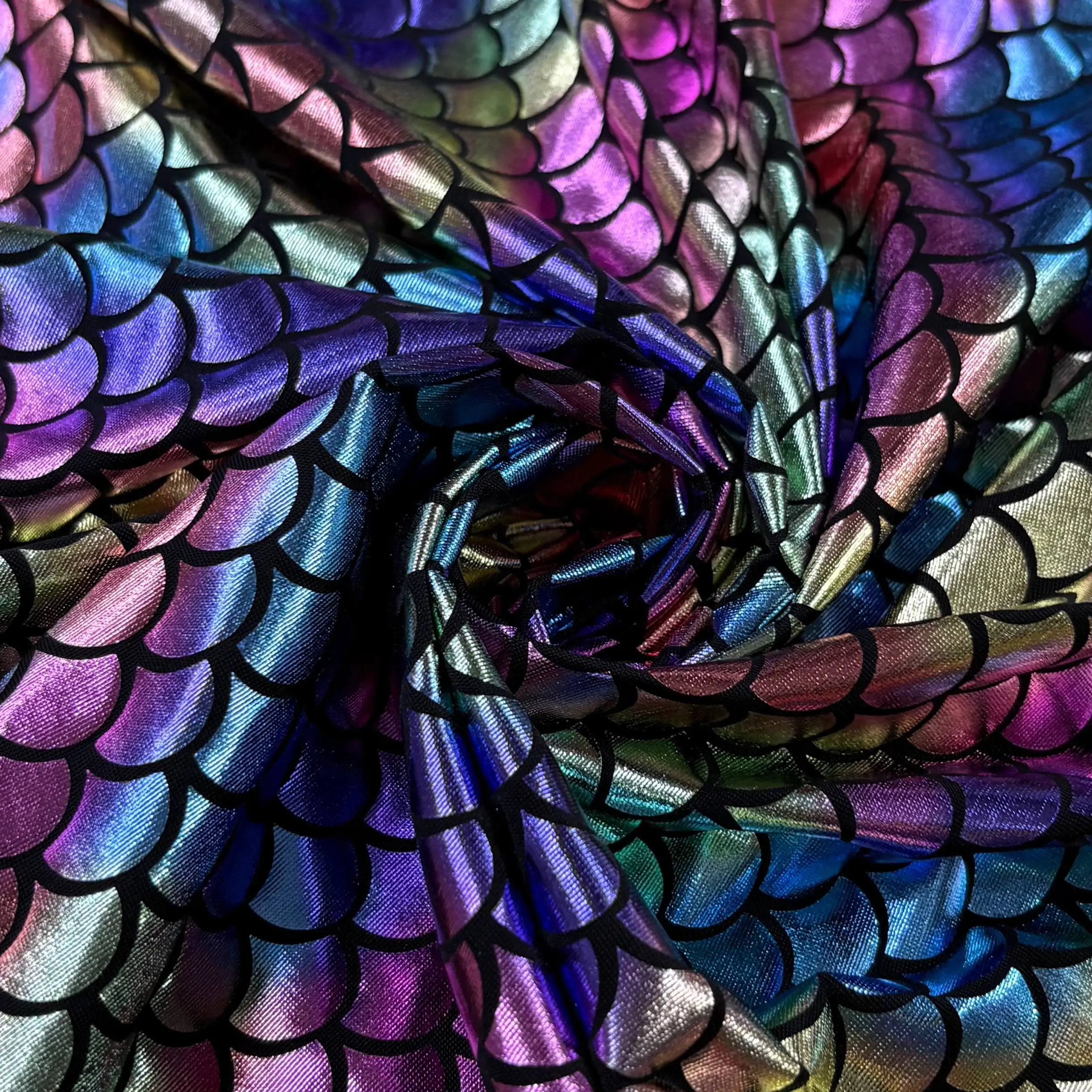 ⁦בד למה לייקרה קשקשים צבעוני⁩ – תמונה ⁦2⁩