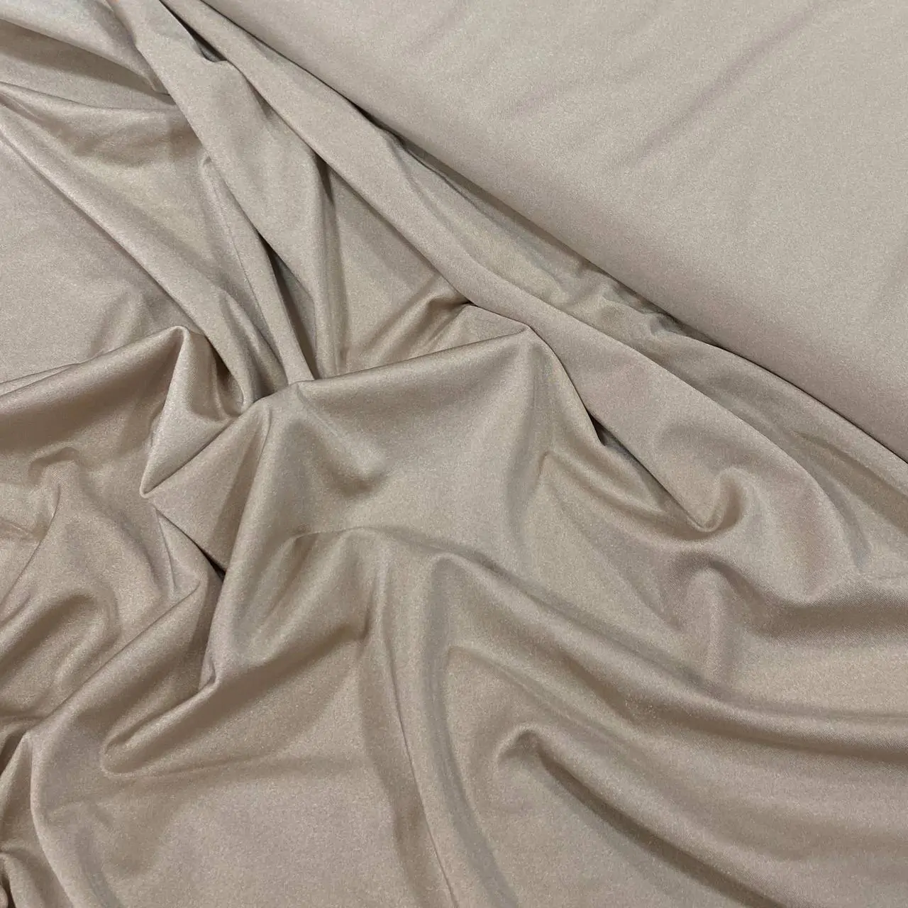 בד מדונה אופרה אבן