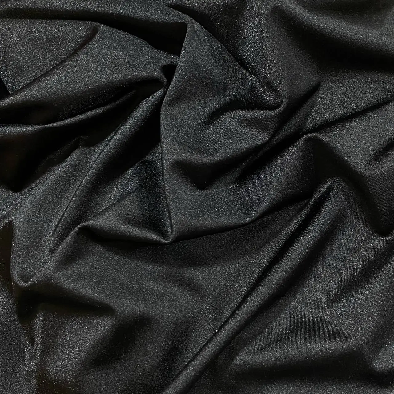 בד מדונה/אופרה שחור