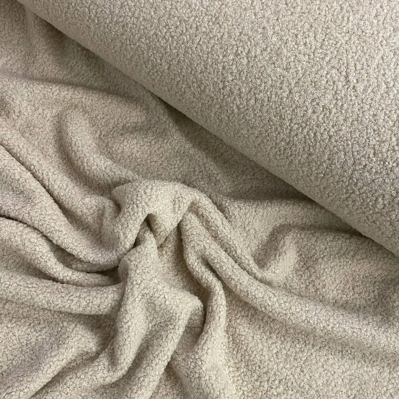 ⁦בד בוקלה בז ניוד בהיר⁩ – תמונה ⁦2⁩