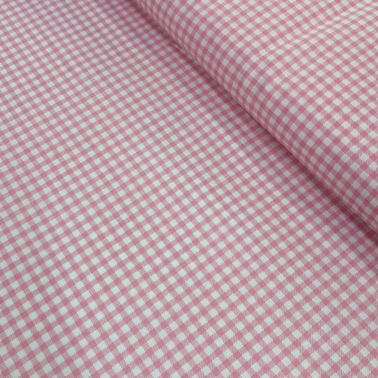 בד כותנה משבצות ורוד לבן