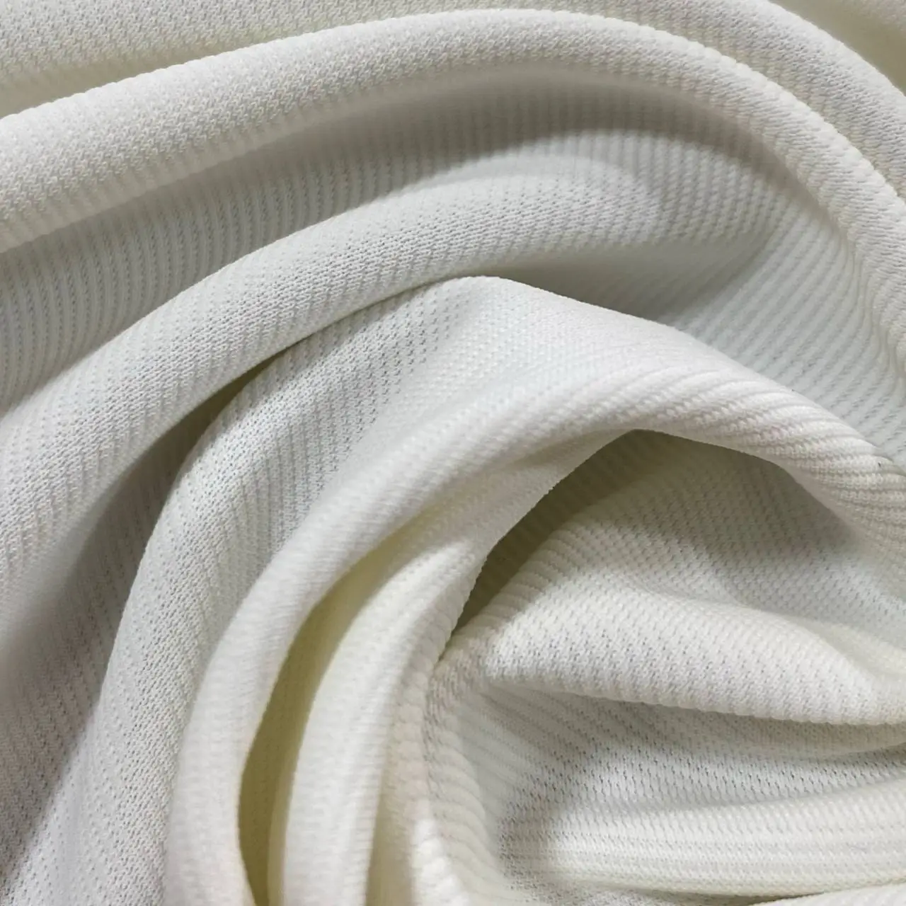 ⁦בד סופר לייקרה אלגנט לבן חלבי⁩ – תמונה ⁦3⁩