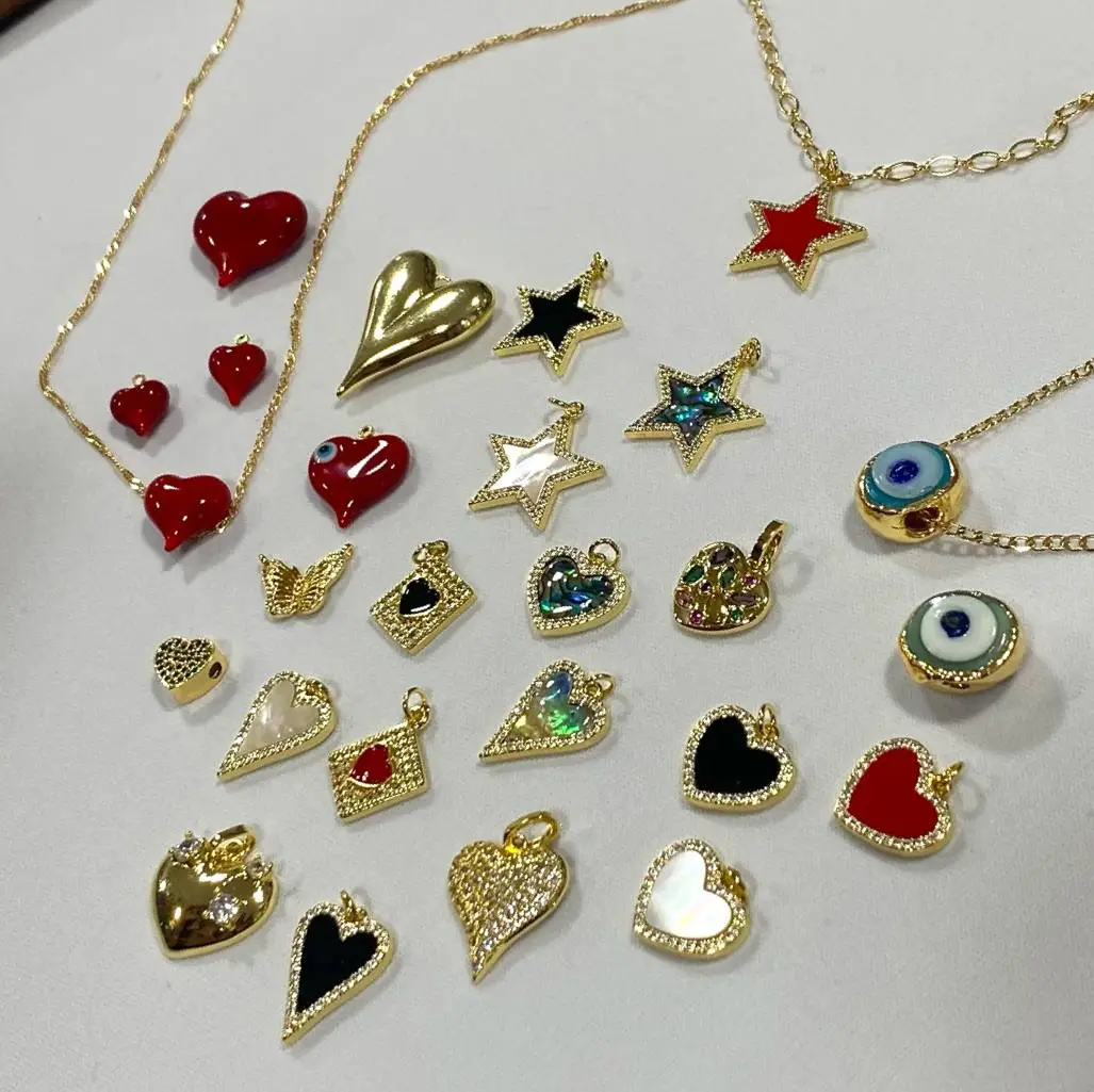 ⁦תליון לב ארוך משובץ זרקונים ציפוי זהב⁩ – תמונה ⁦2⁩