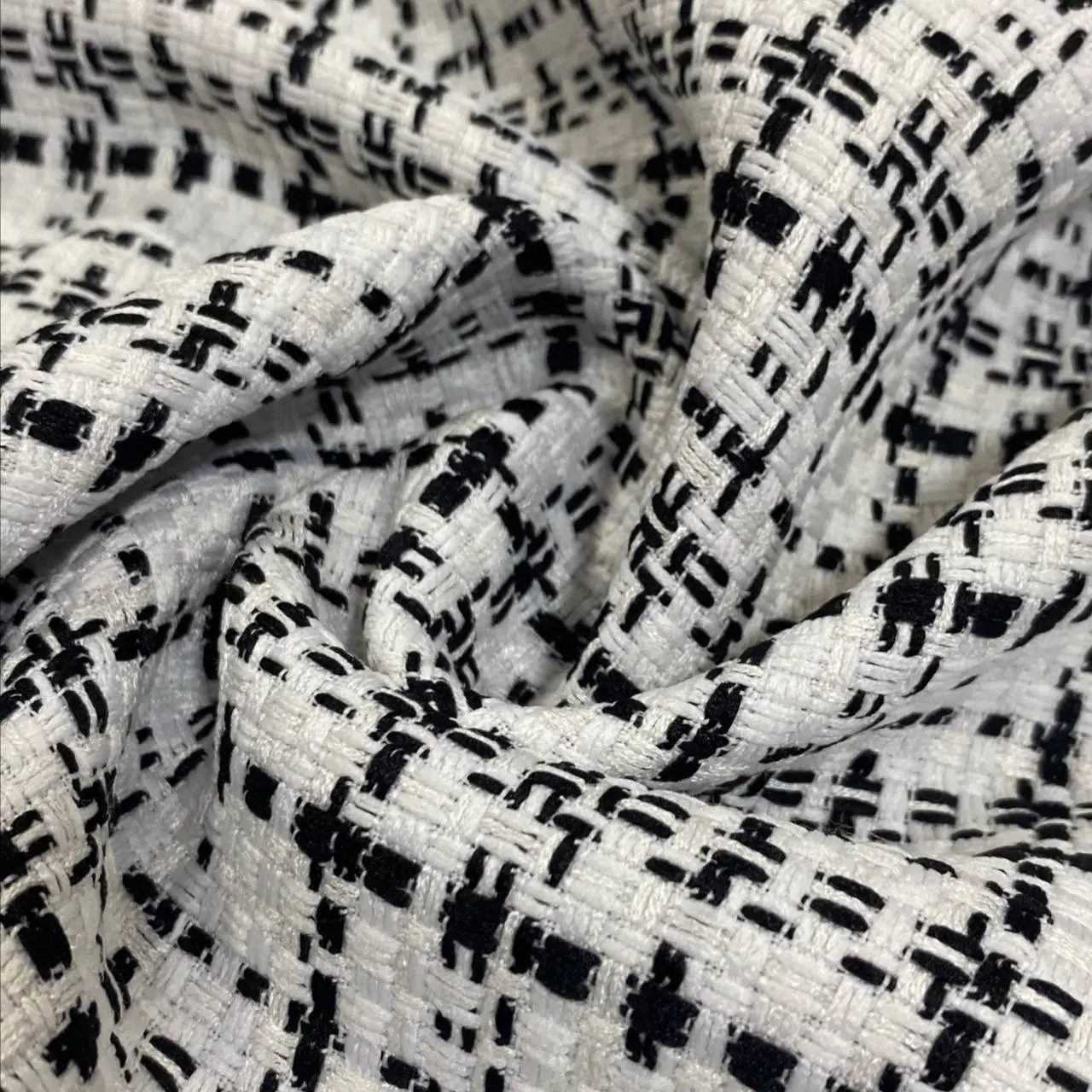 בד שאנל משבצות לבן שחור