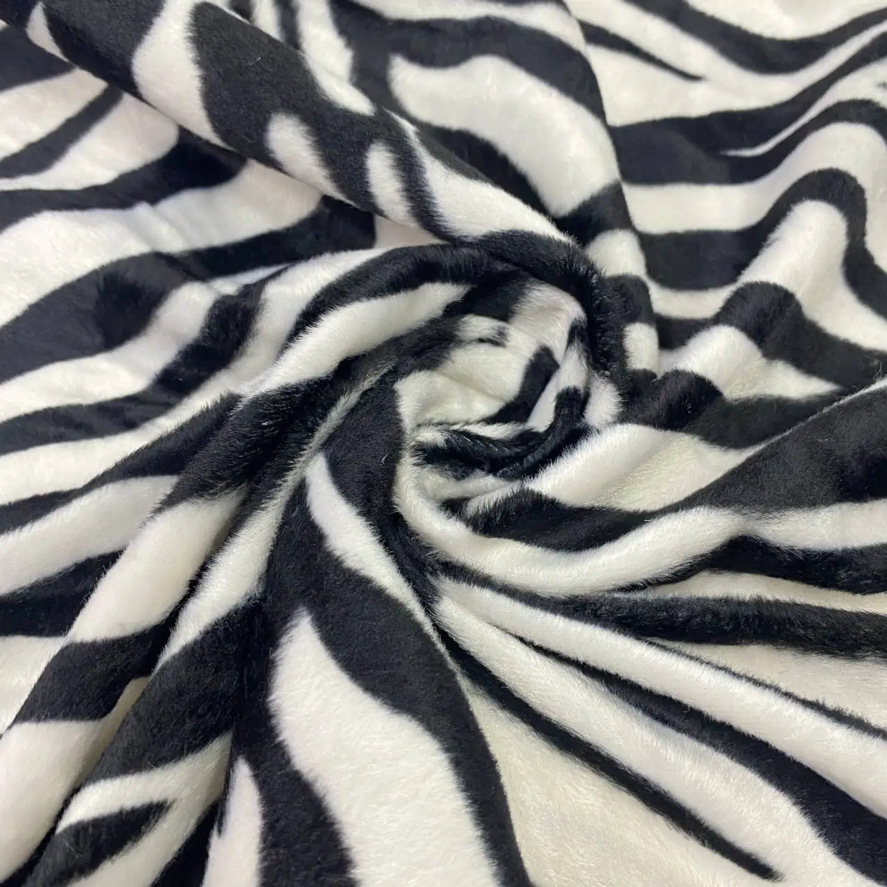 בד פרווה חיות זברה חדש