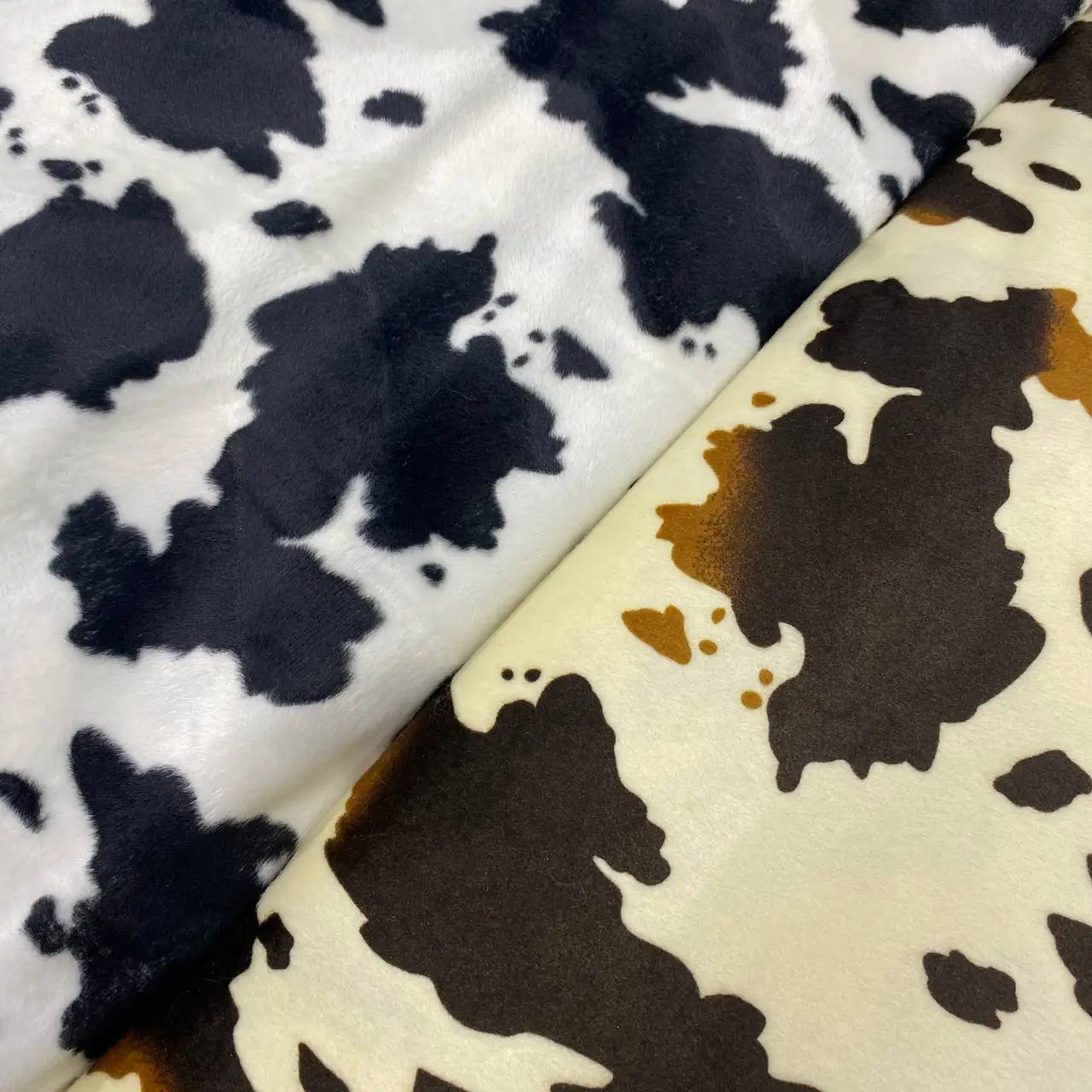 ⁦בד פרווה פרה חום על שמנת⁩ – תמונה ⁦2⁩