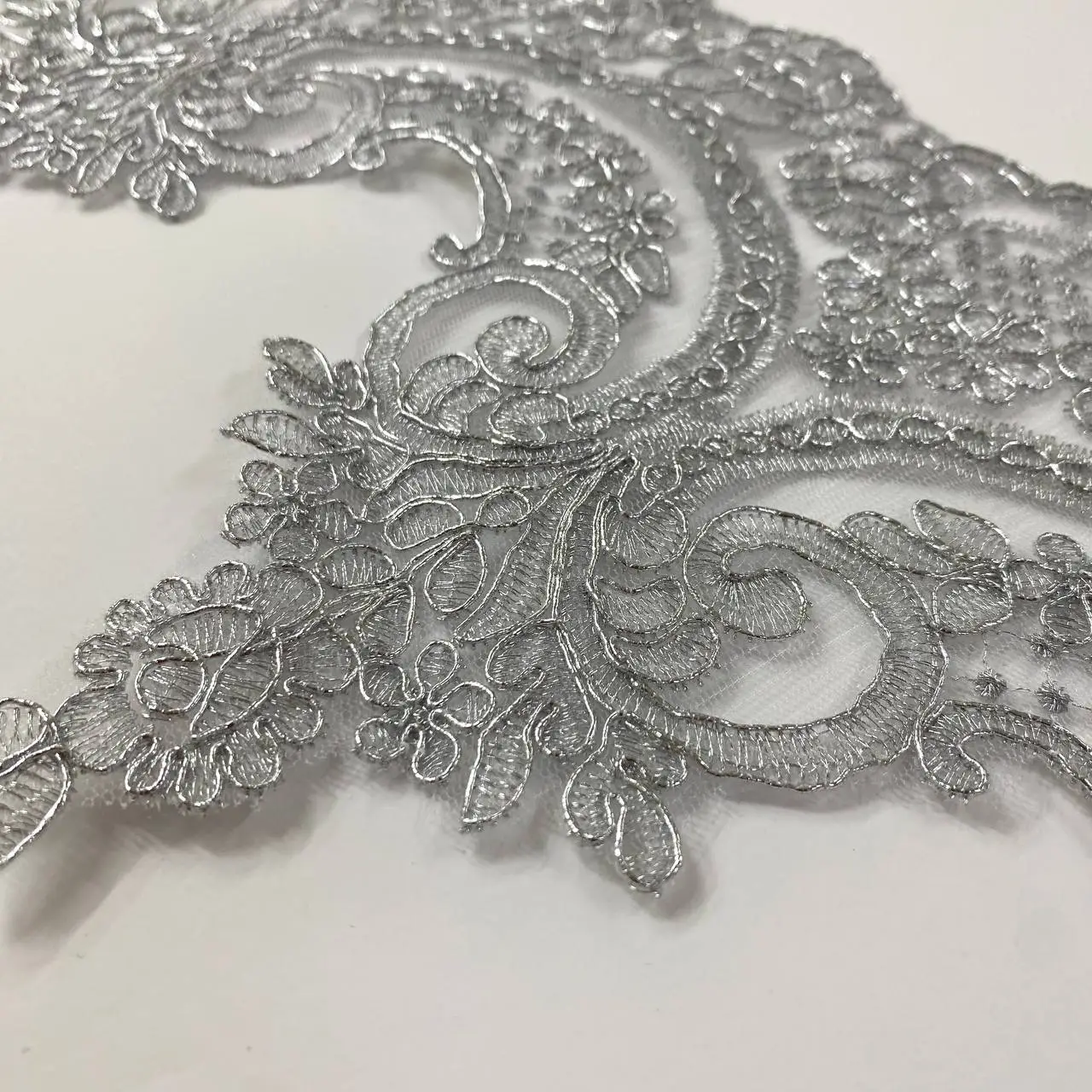 ⁦סרט גיפיור פרחים כסף רחב⁩ – תמונה ⁦2⁩