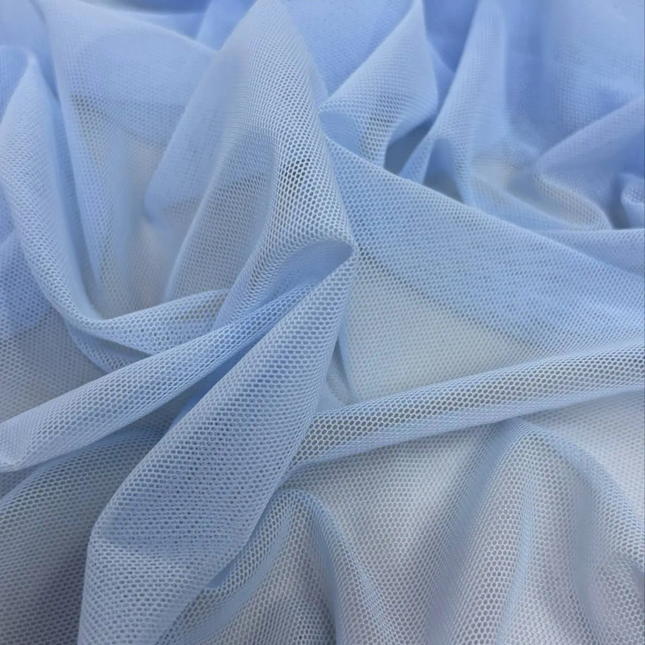 ⁦בד שיפון לייקרה תכלת בהיר⁩ – תמונה ⁦2⁩