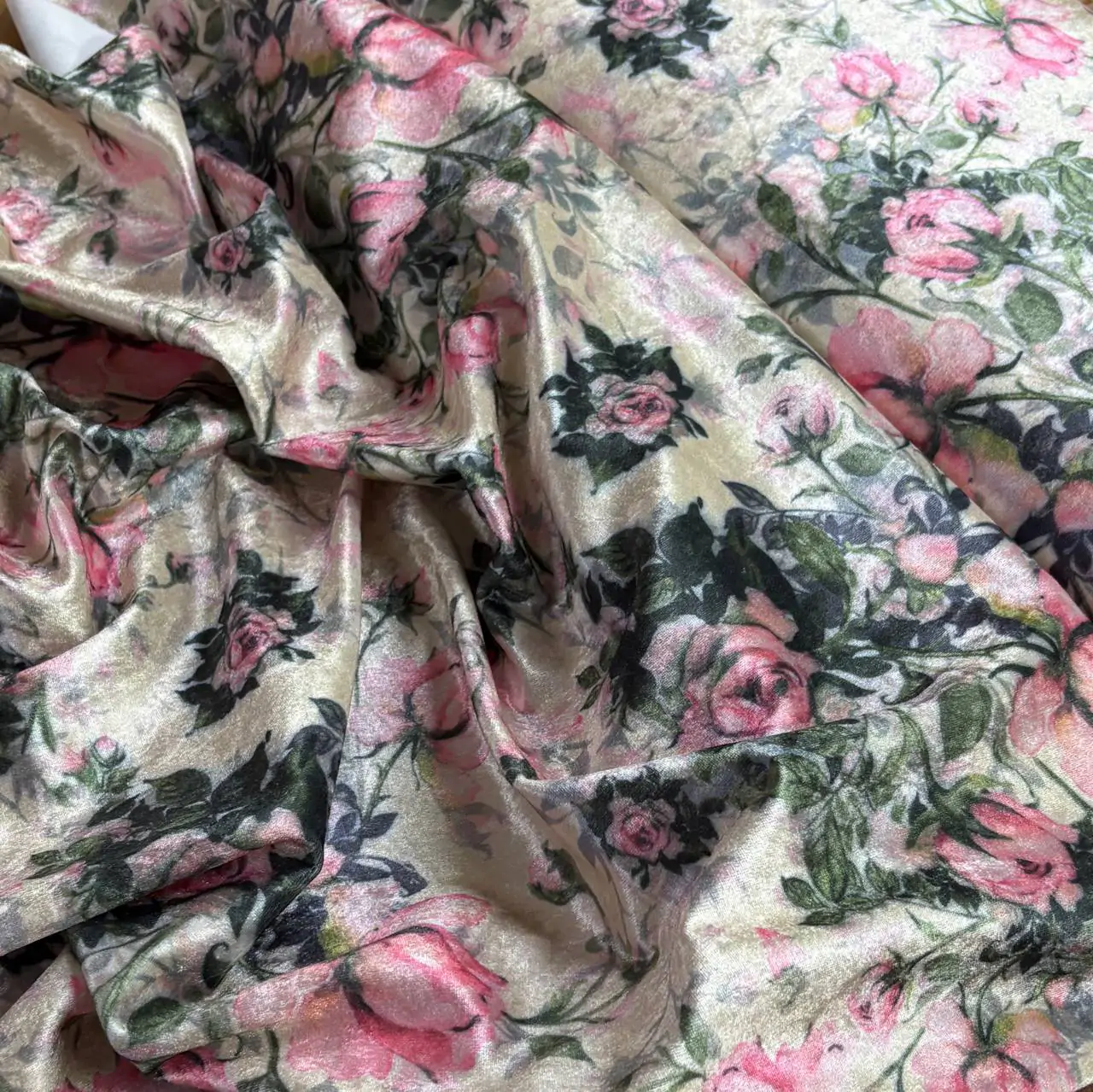 ⁦בד קטיפה פרחים ורוד ירוק⁩ – תמונה ⁦2⁩